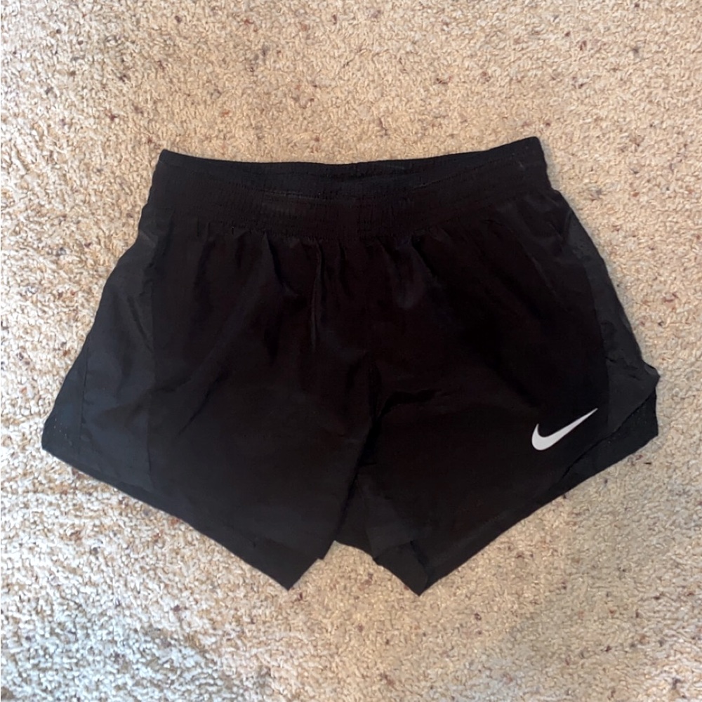 Black Nike shorts